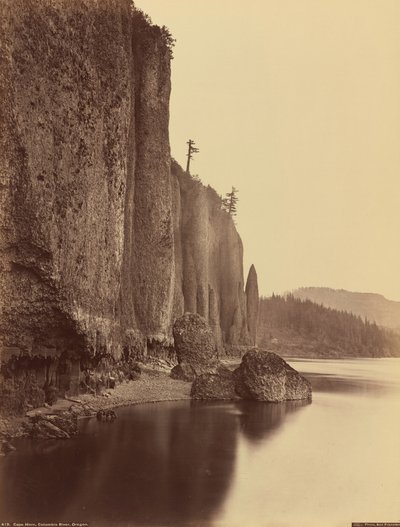 Cap Horn, fleuve Columbia, Oregon, 1867 (photo) - Carleton Emmons Watkins
