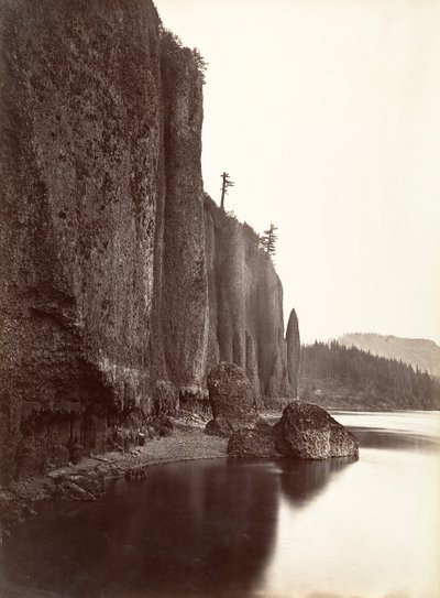 Cap Horn, rivière Columbia, Oregon, 1867 - Carleton Emmons Watkins