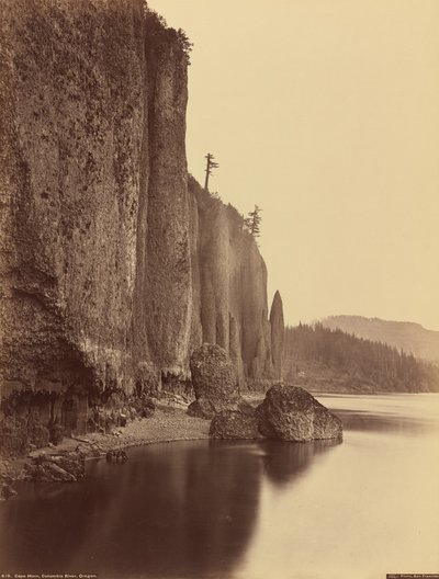 Cap Horn, rivière Columbia, Oregon, 1867 - Carleton Emmons Watkins