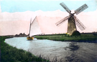 Un moulin à vent sur les Broads du Norfolk, Norfolk - Cavenders Ltd