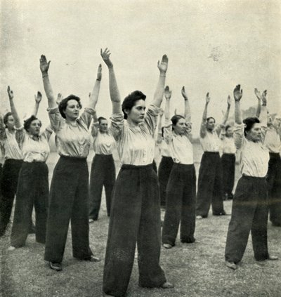 Entraînement physique dans un dépôt de recrues, vers 1943 - Cecil Beaton
