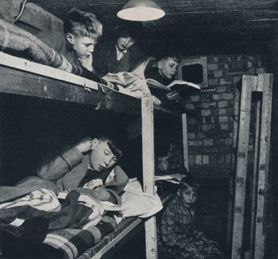 Dortoir des écoliers, 1941 - Cecil Beaton