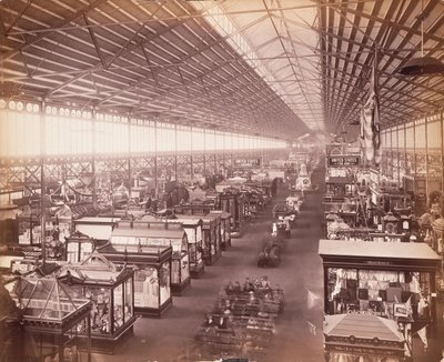 Bâtiment principal, de la galerie est, Exposition du Centenaire, Philadelphie - Centennial Photographic Co.