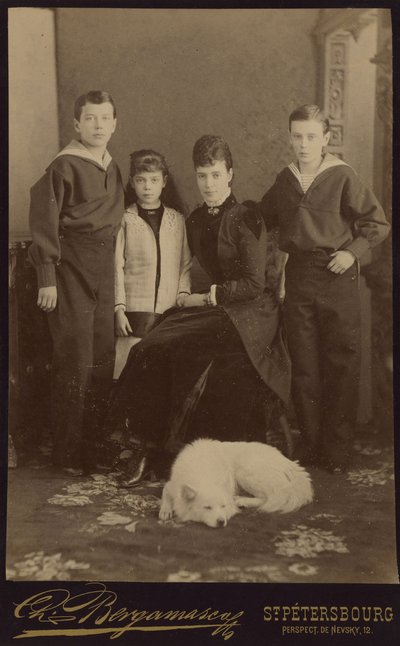 Impératrice Maria Fyodorovna avec enfants, Nicholas Alexandrovich, George Alexandrovich et Xenia Alexandrovna - Charles Bergamasco