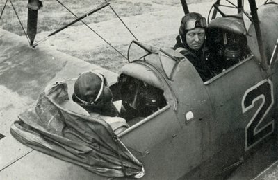 Pilote de la RAF apprenant à voler pendant la Seconde Guerre mondiale, 1941 - Charles Brown