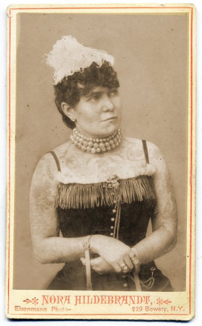 Portrait de Nora Hilderbrandt, vers 1893 - Charles Eisenmann