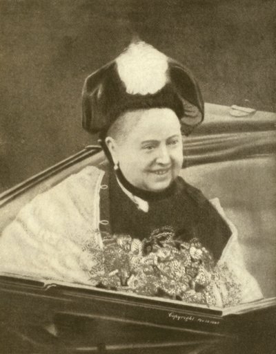 La reine Victoria souriant, venant d