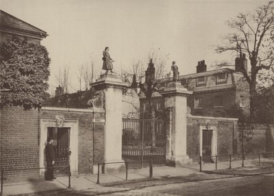 École Blue Coat, Hertford - Charles Latham