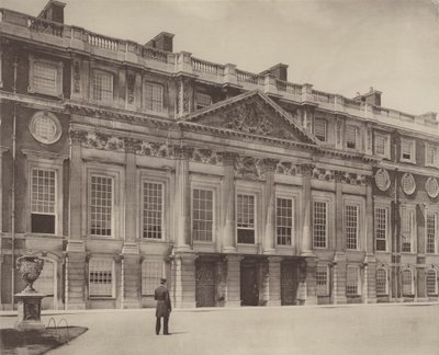 Palais de Hampton Court, la façade est - Charles Latham