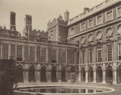 Palais de Hampton Court, la cour de la fontaine - Charles Latham