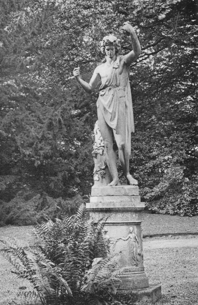 Ribston Hall : Une Statue de Jardin - Charles Latham