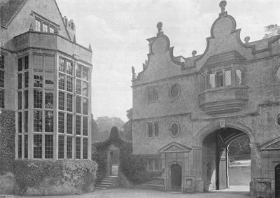 Stanway : La Cour et la Porte - Charles Latham