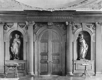 La porte du hall : sortie - Charles Latham