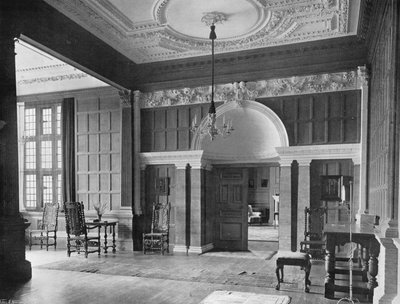 Le hall, vue vers l