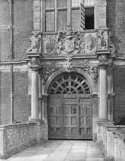 La porte extérieure, Blickling Hall - Charles Latham
