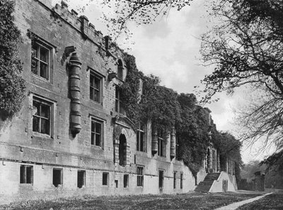 Côté sud-ouest du nouveau bâtiment - Charles Latham