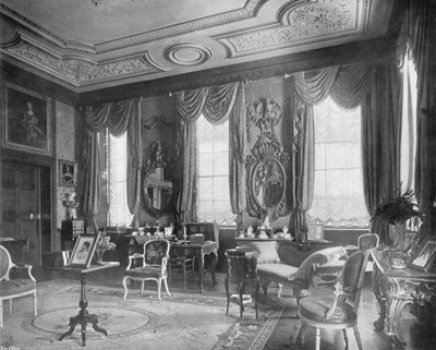 Le Salon Carré - Charles Latham