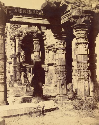 Extérieur du temple hindou à Kootub - Charles Moravia