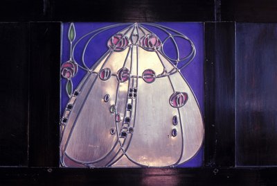 Mobilier conçu pour No. 120 Mains Street, Glasgow, Cabinet noir avec plaque incrustée, 1904 - Charles Rennie Mackintosh