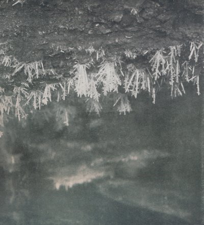 Cristaux de glace sur le toit d