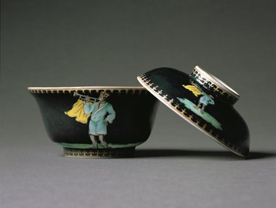 Sucrier et couvercle, période Qianlong (1736-95) vers 1740 - Chinese School