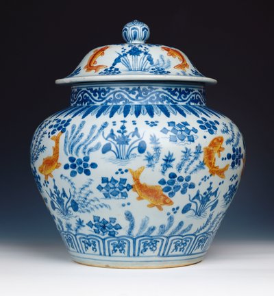 Pot et couvercle en émail bleu et blanc "Poisson", 1522-1566 - Chinese School