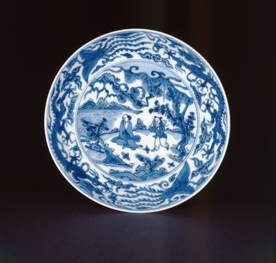 Plat bleu et blanc peint avec un sage et un assistant, marque et période Wanli, 1573-90 (porcelaine) - Chinese School