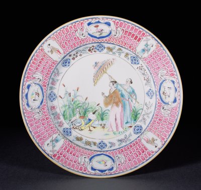 Assiette de dîner peinte en Famille Rose représentant La Dame au Parason, d