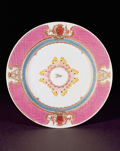 Assiette de dîner peinte en émaux Famille Rose avec les armes des Grimaldi di Castro, période Yongzheng (1723-35) vers 1735 - Chinese School