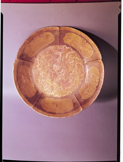 Plat gravé, dynastie Tang - Chinese School
