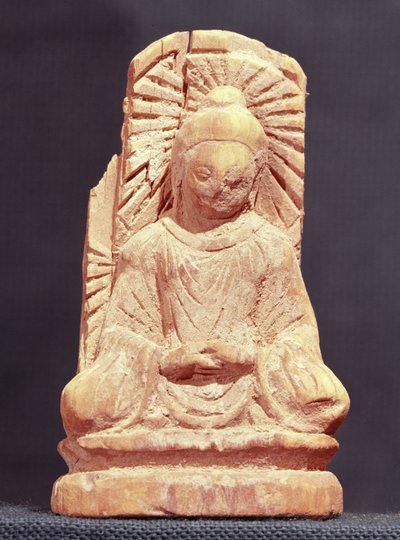 Bouddha assis en méditation, de Tumshuq (Xinjiang) 4e-5e siècle - Chinese School