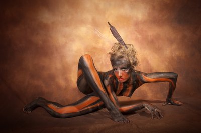 Femme peinte dans un univers fantastique - Christine von Diepenbroek