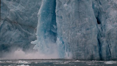 Un important effondrement de glacier - Chuanxu Ren