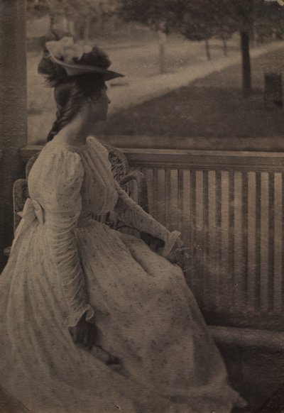 Sur le porche Julia Hall McCune - Clarence H. White