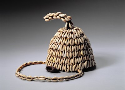 Chapeau (coquillages et os) - Congolese