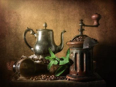 Théière rustique servant également de moulin à café - Cristiano Giani