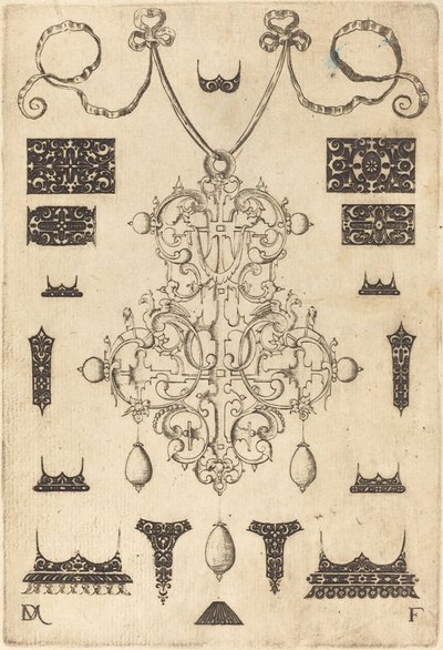 Grand pendentif avec trois gouttes en dessous, entouré de quinze clous différents - Daniel Mignot