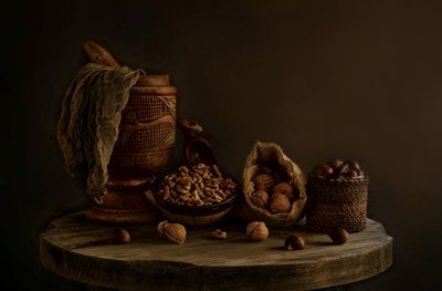 Nature morte rustique aux noix - Dennis Zhang