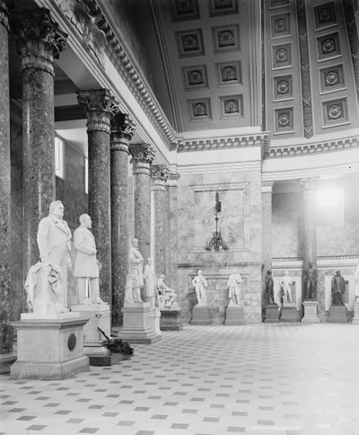 Un coin dans la salle des statues, le Capitole à Washington, D.C., vers 1904 - Detroit Publishing Co.