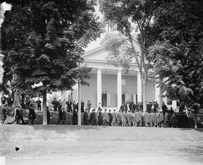 Les seniors marchant vers le collège, Amherst College, vers 1908 (photo n/b) - Detroit Publishing Co.