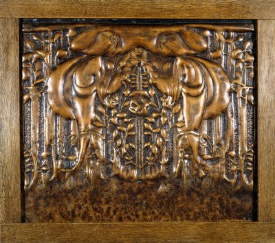 Panneau décoratif en plomb moulé en haut relief, représentant deux jeunes filles stylisées se faisant face - Donald McKay Stoddart