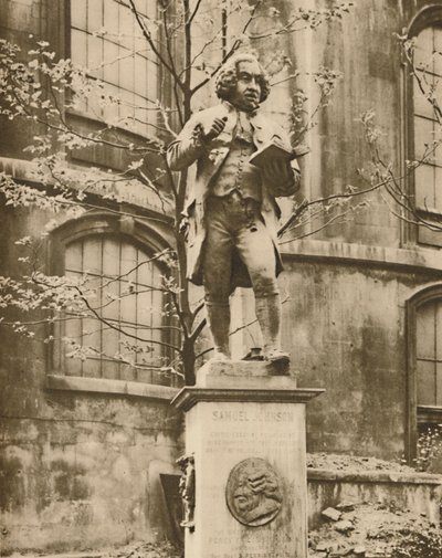 Dr. Johnson sur son piédestal, d