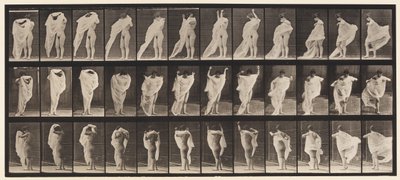 Planche 416. Toilette, mettre une robe - Eadweard Muybridge