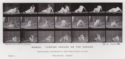 La figure humaine en mouvement : Femme, tournant sur le sol (photo n/b) - Eadweard Muybridge
