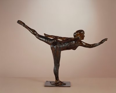 Danseuse : Arabesque sur la jambe droite, bras gauche en ligne - Edgar Degas