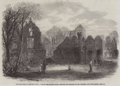 Le récent incendie à Campden House, vue de la façade du jardin, montrant les restes du théâtre - Edmund Morison Wimperis