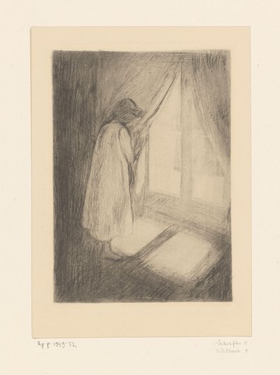 Fille en chemise de nuit près d