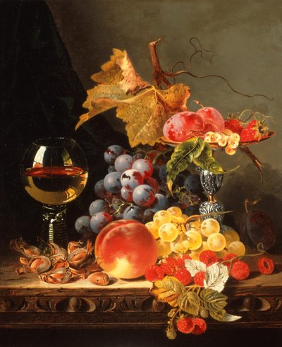 Raisins, prunes, groseilles blanches, fraises avec du vin sur une étagère en bois - Edward Ladell