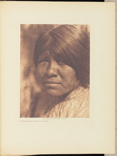 Une jeune femme du campo - Diegueño - Edward S. Curtis