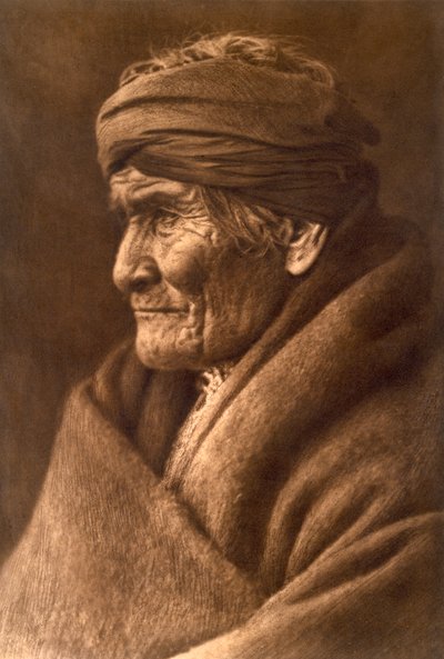 Geronimo, chef des Apaches, en vieil homme en 1907 - Edward Sheriff Curtis